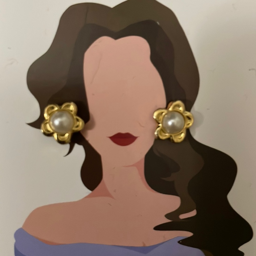Gold & Pearl Flower Studs
